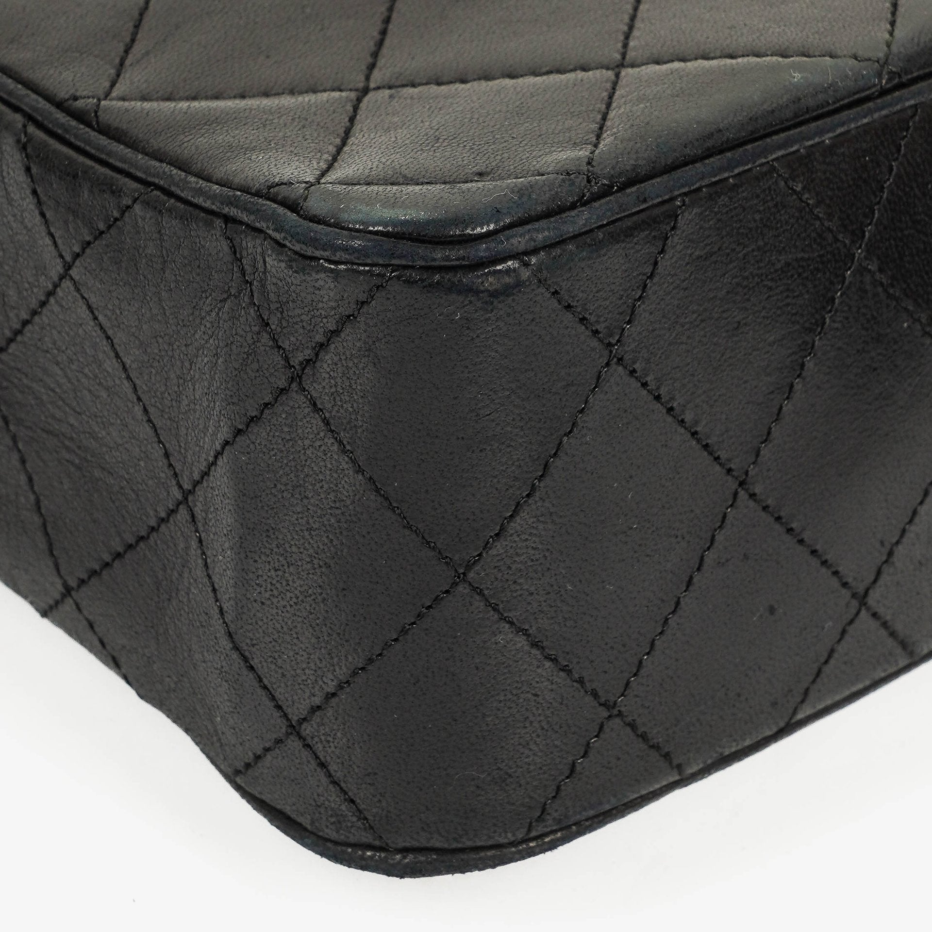Chanel Envelope Flap Tasche aus schwarzem gestepptem Lammleder mit 24K vergoldeten Beschlägen