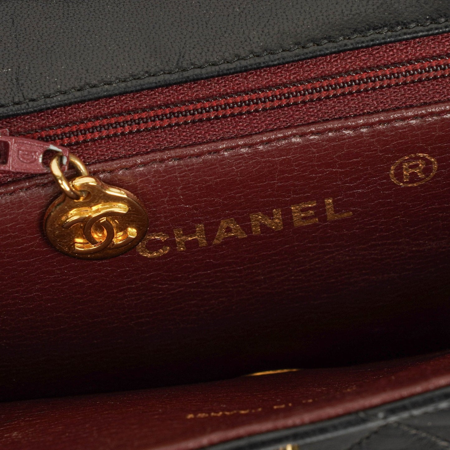 Chanel Envelope Flap Tasche aus schwarzem gestepptem Lammleder mit 24K vergoldeten Beschlägen