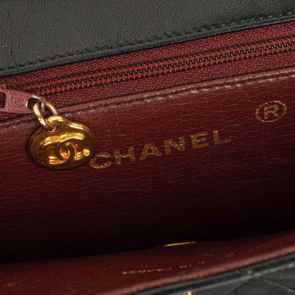 Chanel Envelope Flap Tasche aus schwarzem gestepptem Lammleder mit 24K vergoldeten Beschlägen