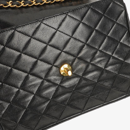 Chanel Envelope Flap Tasche aus schwarzem gestepptem Lammleder mit 24K vergoldeten Beschlägen