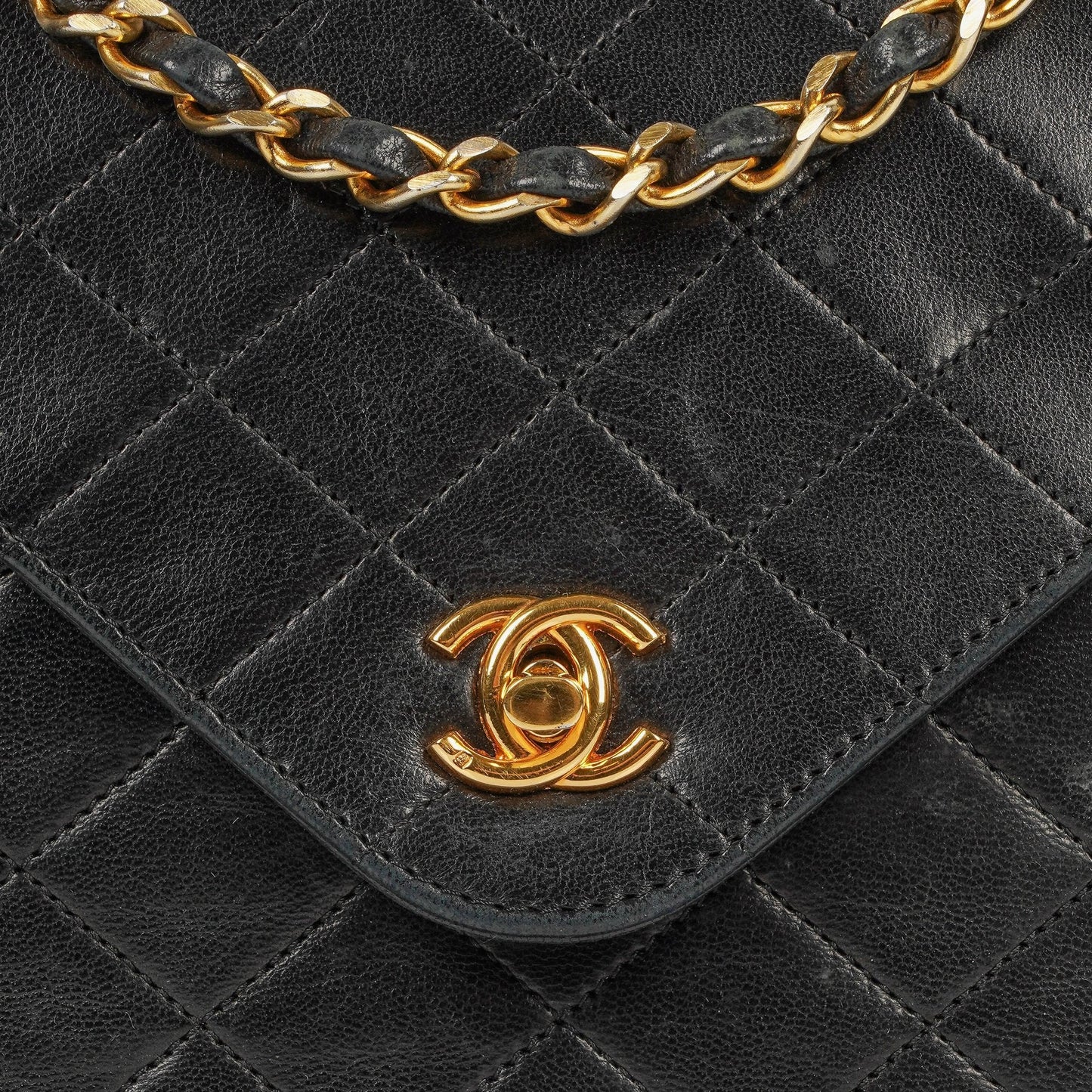 Chanel Envelope Flap Tasche aus schwarzem gestepptem Lammleder mit 24K vergoldeten Beschlägen