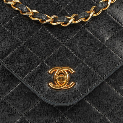 Chanel Envelope Flap Tasche aus schwarzem gestepptem Lammleder mit 24K vergoldeten Beschlägen