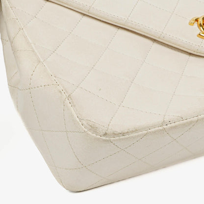 Chanel Umschlagklappe Tasche Weiß Gesteppt Lammleder mit 24K Vergoldeter Hardware