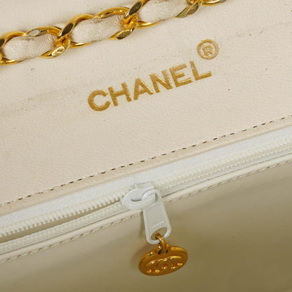 Chanel Umschlagklappe Tasche Weiß Gesteppt Lammleder mit 24K Vergoldeter Hardware