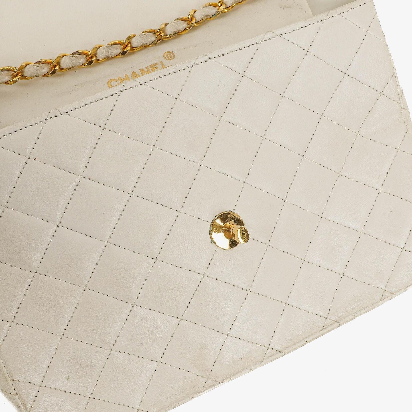 Chanel Umschlagklappe Tasche Weiß Gesteppt Lammleder mit 24K Vergoldeter Hardware