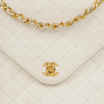 Chanel Umschlagklappe Tasche Weiß Gesteppt Lammleder mit 24K Vergoldeter Hardware