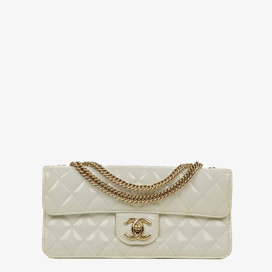 Chanel Evening Star East West Flap Bag aus weißem gestepptem Patentleder