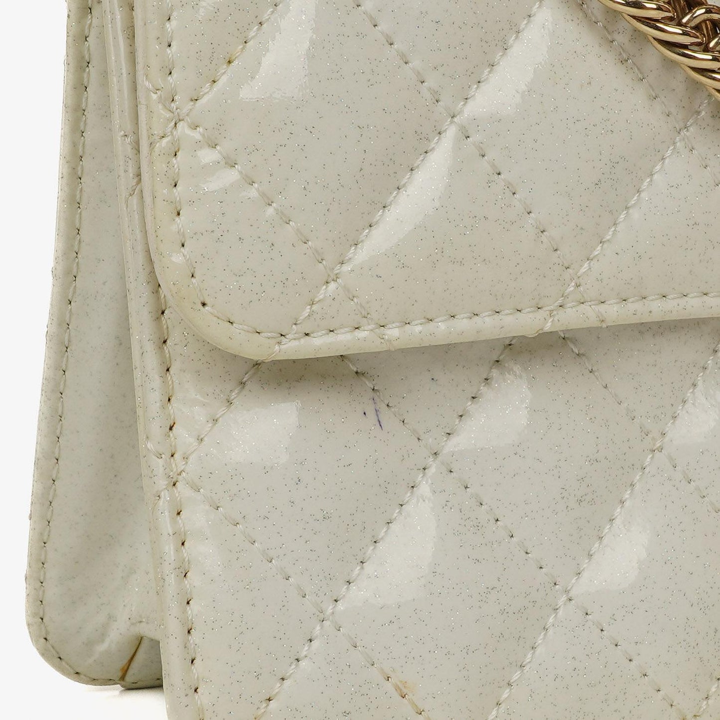 Chanel Evening Star East West Flap Bag aus weißem gestepptem Patentleder