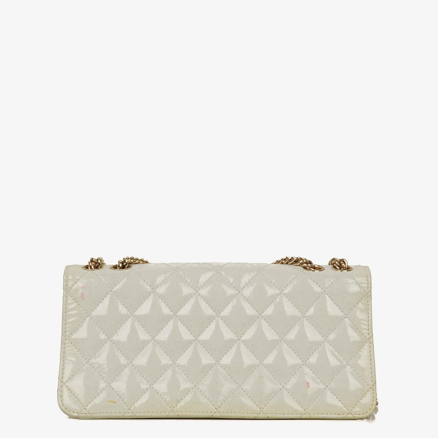 Chanel Evening Star East West Flap Bag aus weißem gestepptem Patentleder