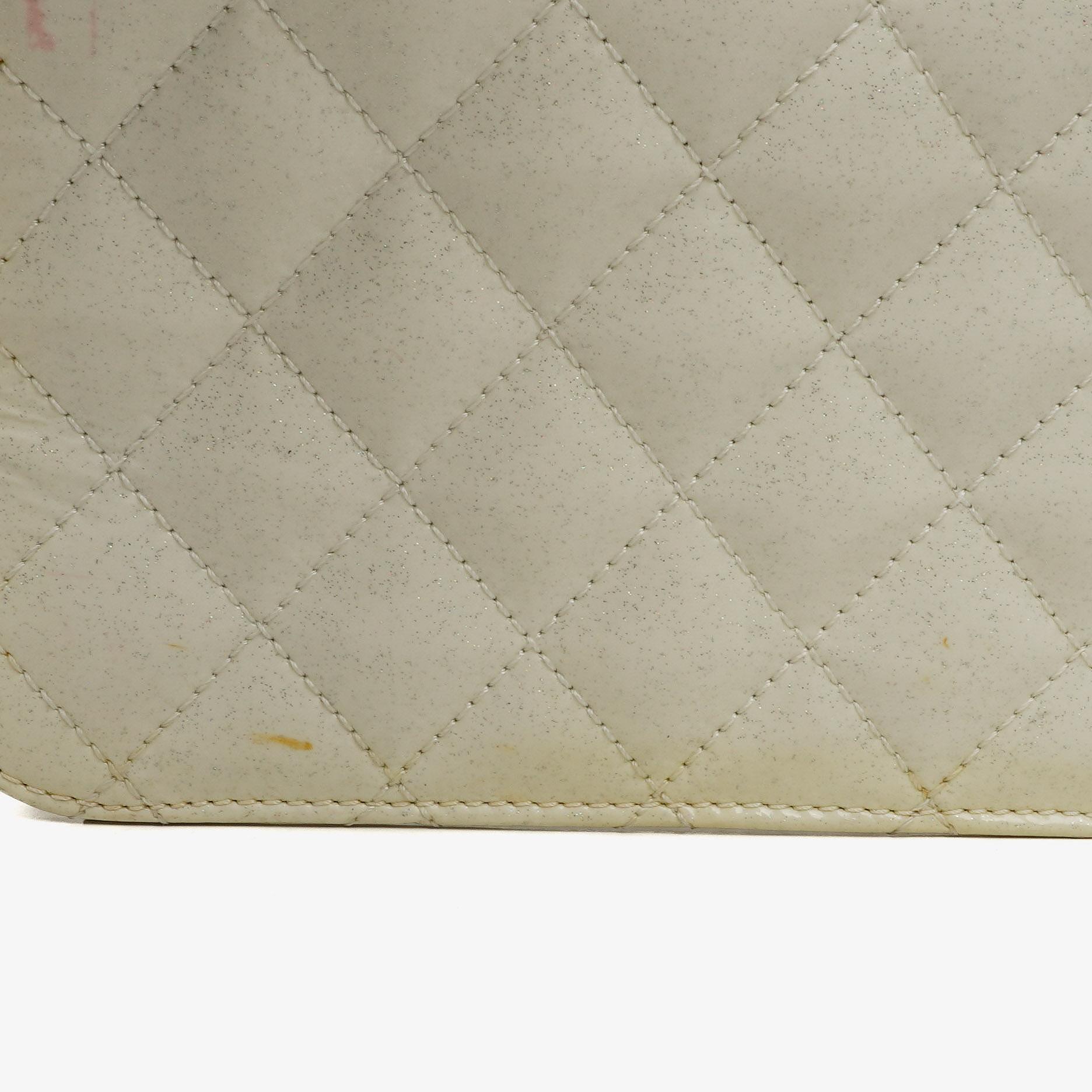Chanel Evening Star East West Flap Bag aus weißem gestepptem Patentleder