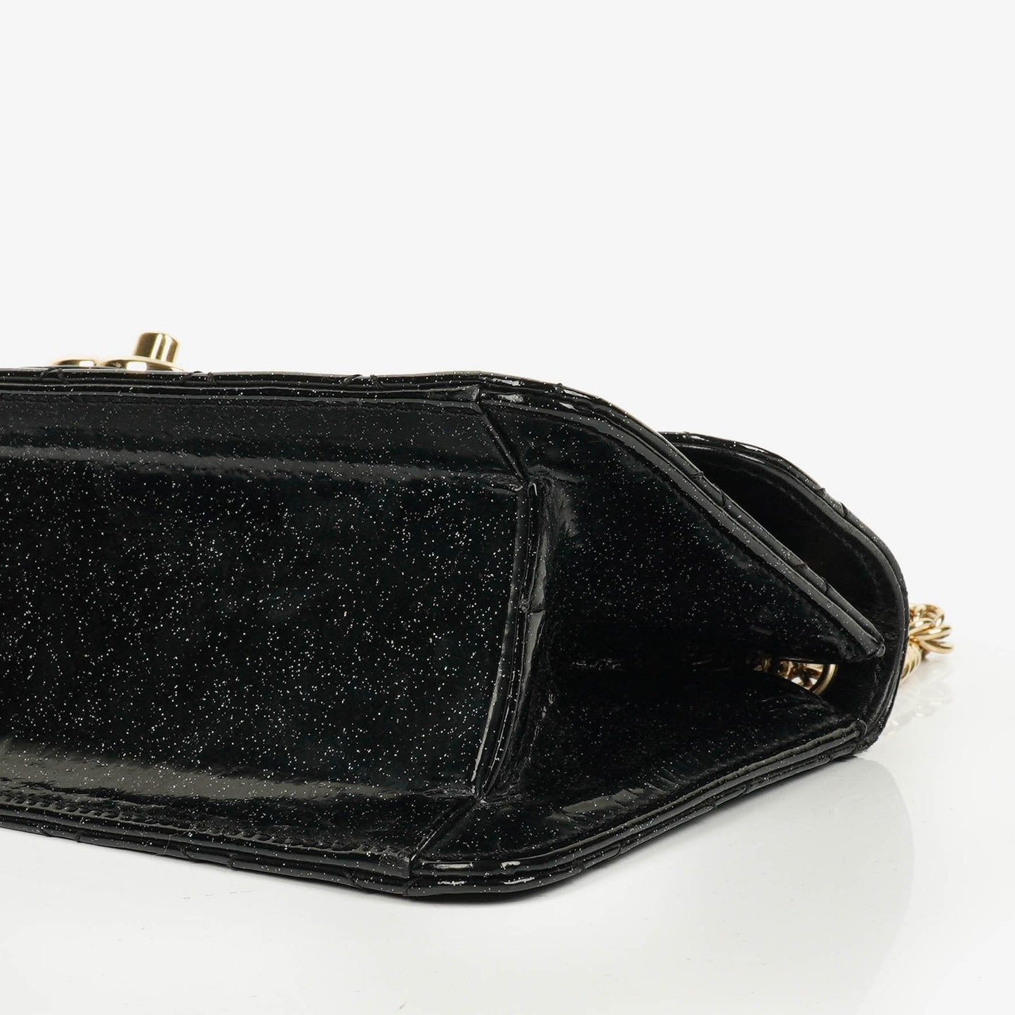 Chanel Evening Star East West Flap Bag aus gestepptem Glitzer-Lackleder