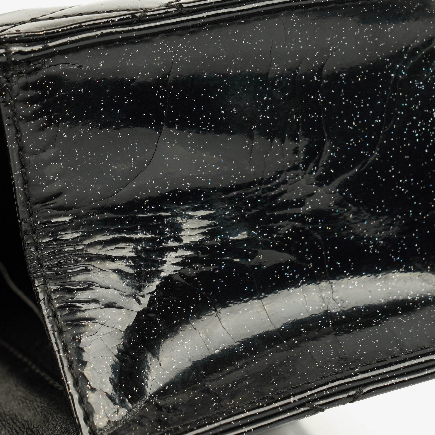 Chanel Evening Star East West Flap Bag aus gestepptem Glitzer-Lackleder