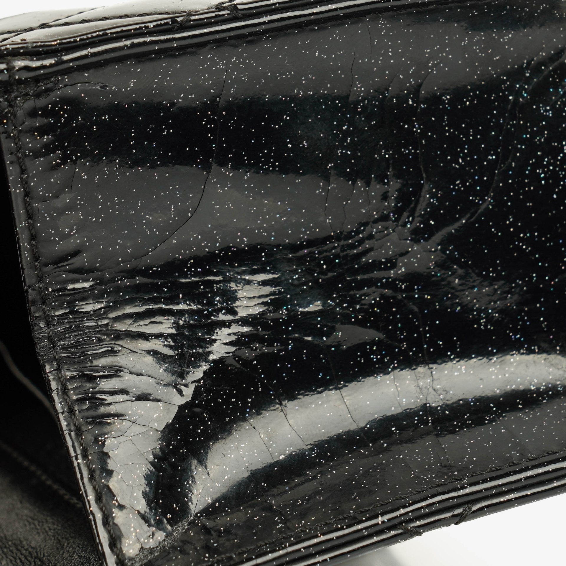 Chanel Evening Star East West Flap Bag aus gestepptem Glitzer-Lackleder