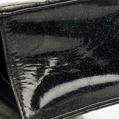 Chanel Evening Star East West Flap Bag aus gestepptem Glitzer-Lackleder