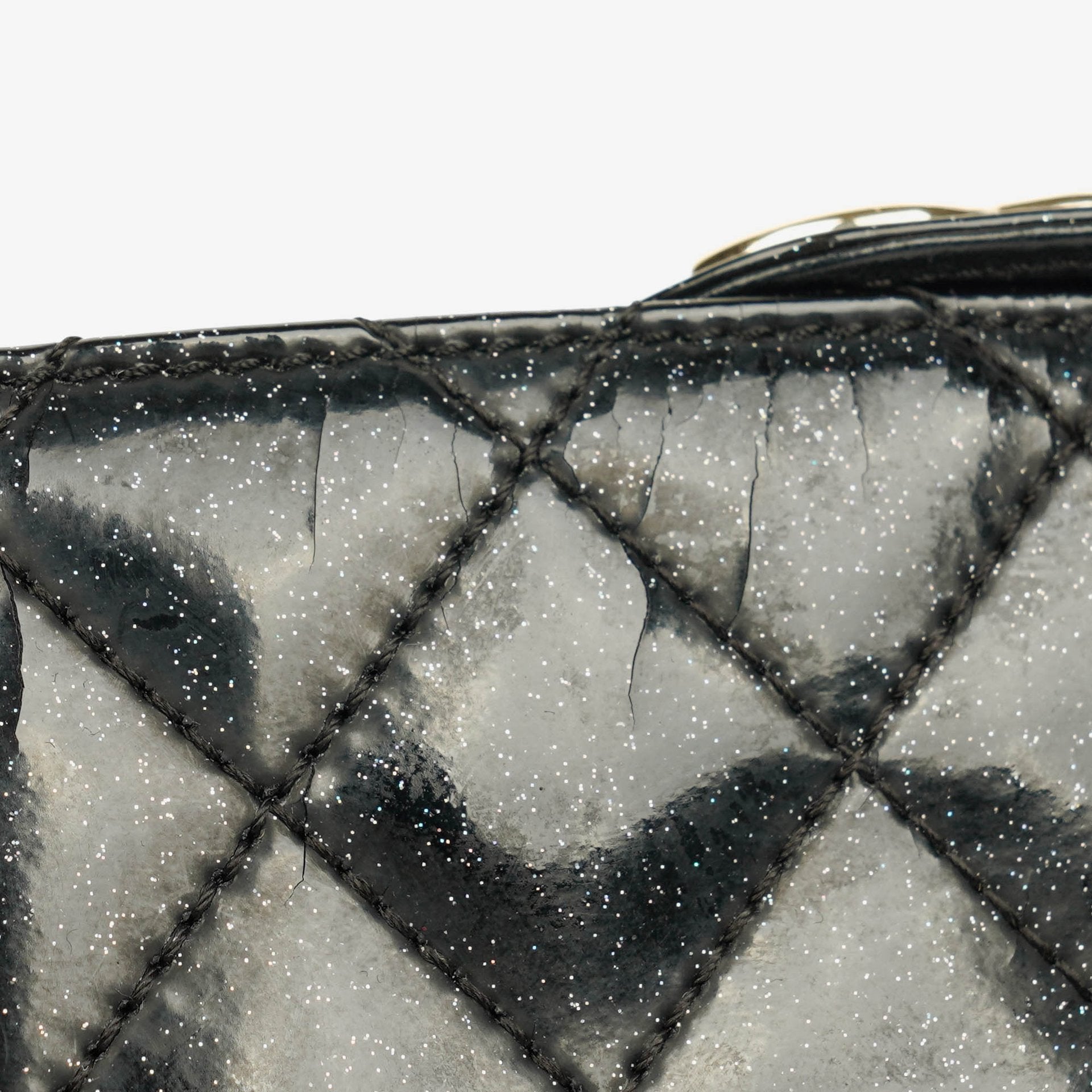 Chanel Evening Star East West Flap Bag aus gestepptem Glitzer-Lackleder