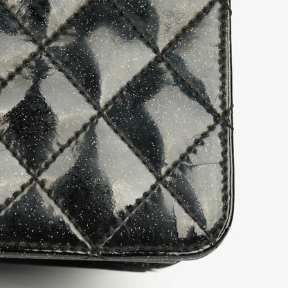 Chanel Evening Star East West Flap Bag aus gestepptem Glitzer-Lackleder