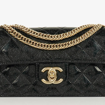 Chanel Evening Star East West Flap Bag aus gestepptem Glitzer-Lackleder