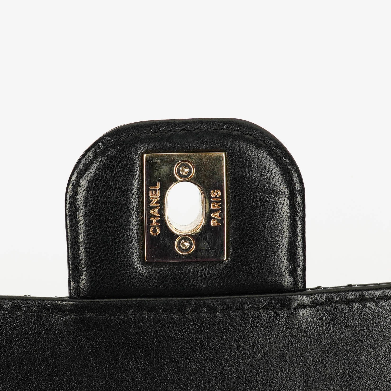 Chanel Evening Star East West Flap Bag aus gestepptem Glitzer-Lackleder