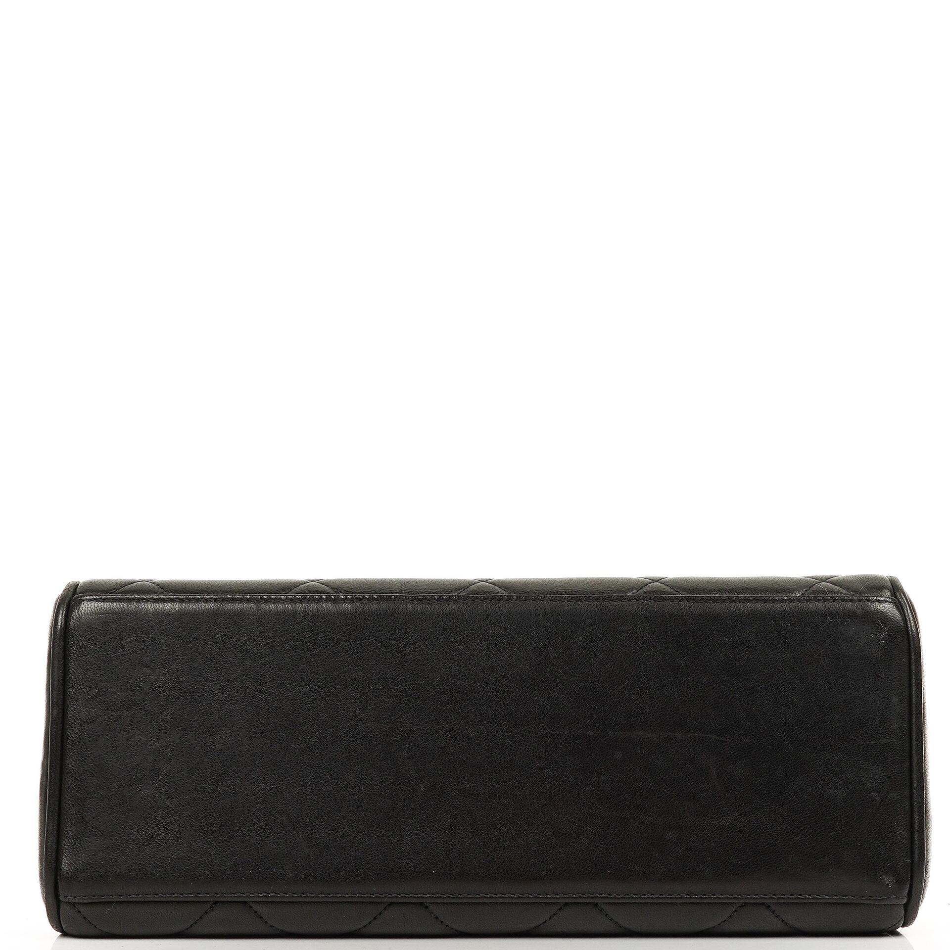 Chanel Flap Tasche Schwarz Gestepptes Lammleder Mit Ketten-Topgriff Und 24K Vergoldeten Beschlägen 1994-1996
