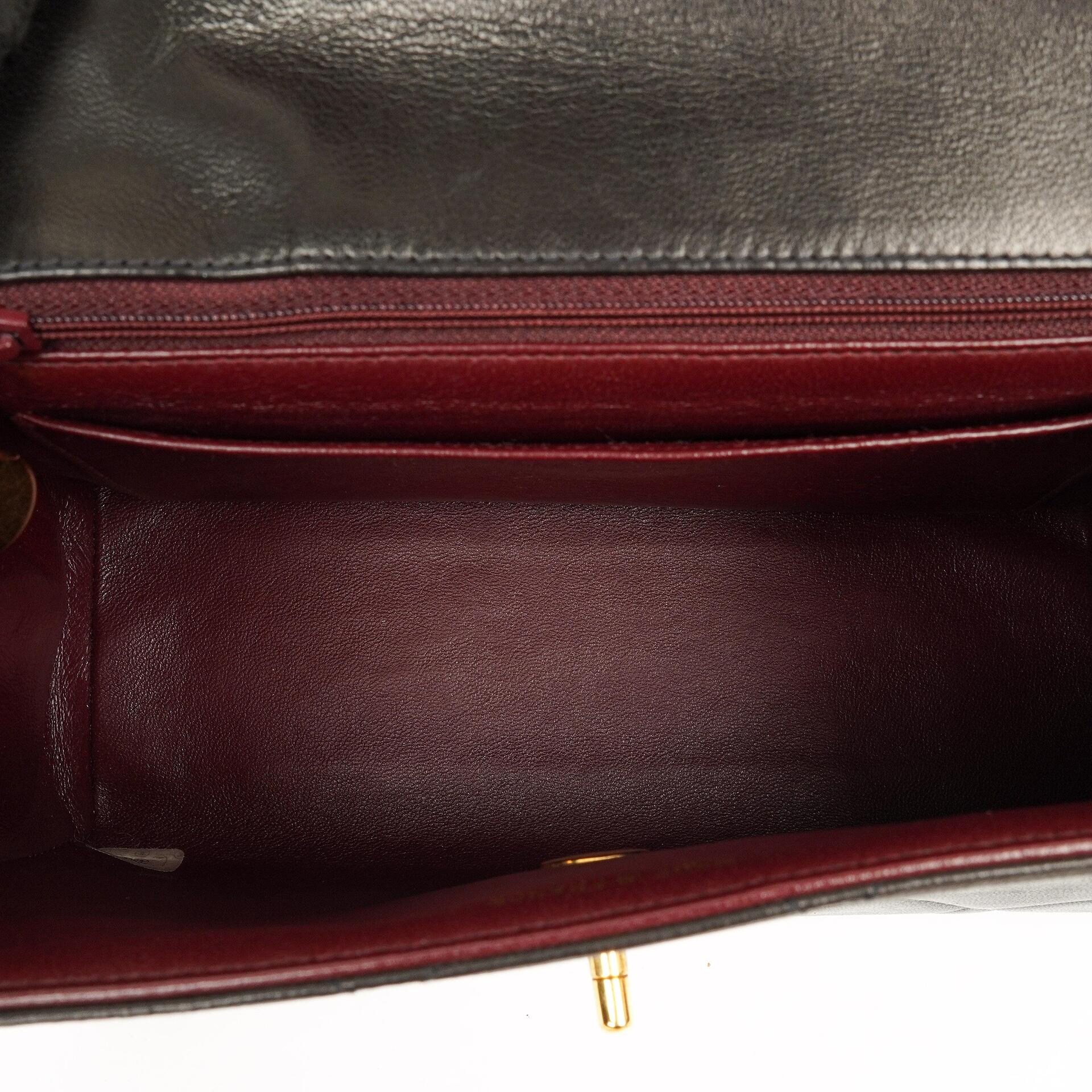 Chanel Flap Tasche Schwarz Gestepptes Lammleder Mit Ketten-Topgriff Und 24K Vergoldeten Beschlägen 1994-1996
