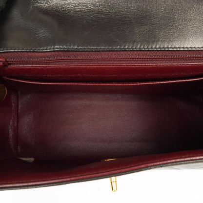 Chanel Flap Tasche Schwarz Gestepptes Lammleder Mit Ketten-Topgriff Und 24K Vergoldeten Beschlägen 1994-1996