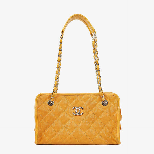 Chanel French Riviera Einkaufstasche aus ockerfarbenem gestepptem Kaviarleder