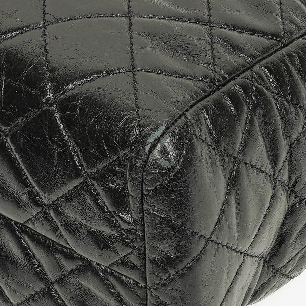 Chanel Große Tote Tasche mit Fronttasche aus glänzendem gestepptem Kalbsleder mit goldfarbenen Beschlägen 2014/2015