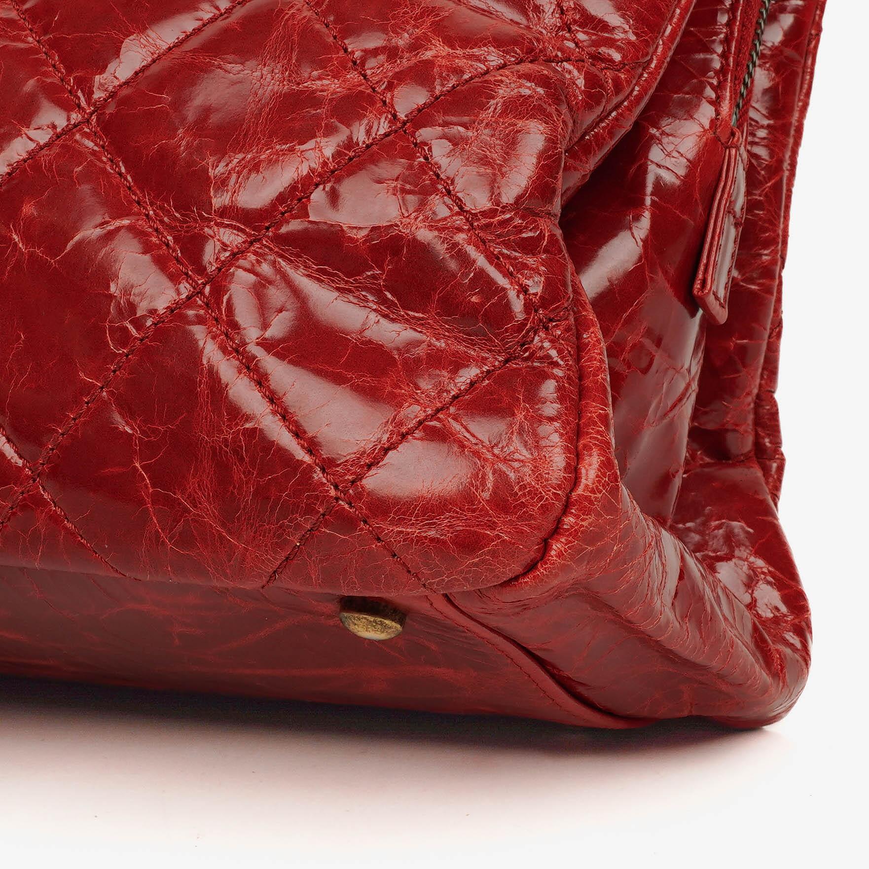 Chanel Reissue Tote Bag aus glänzendem Crackled-Kalbsleder