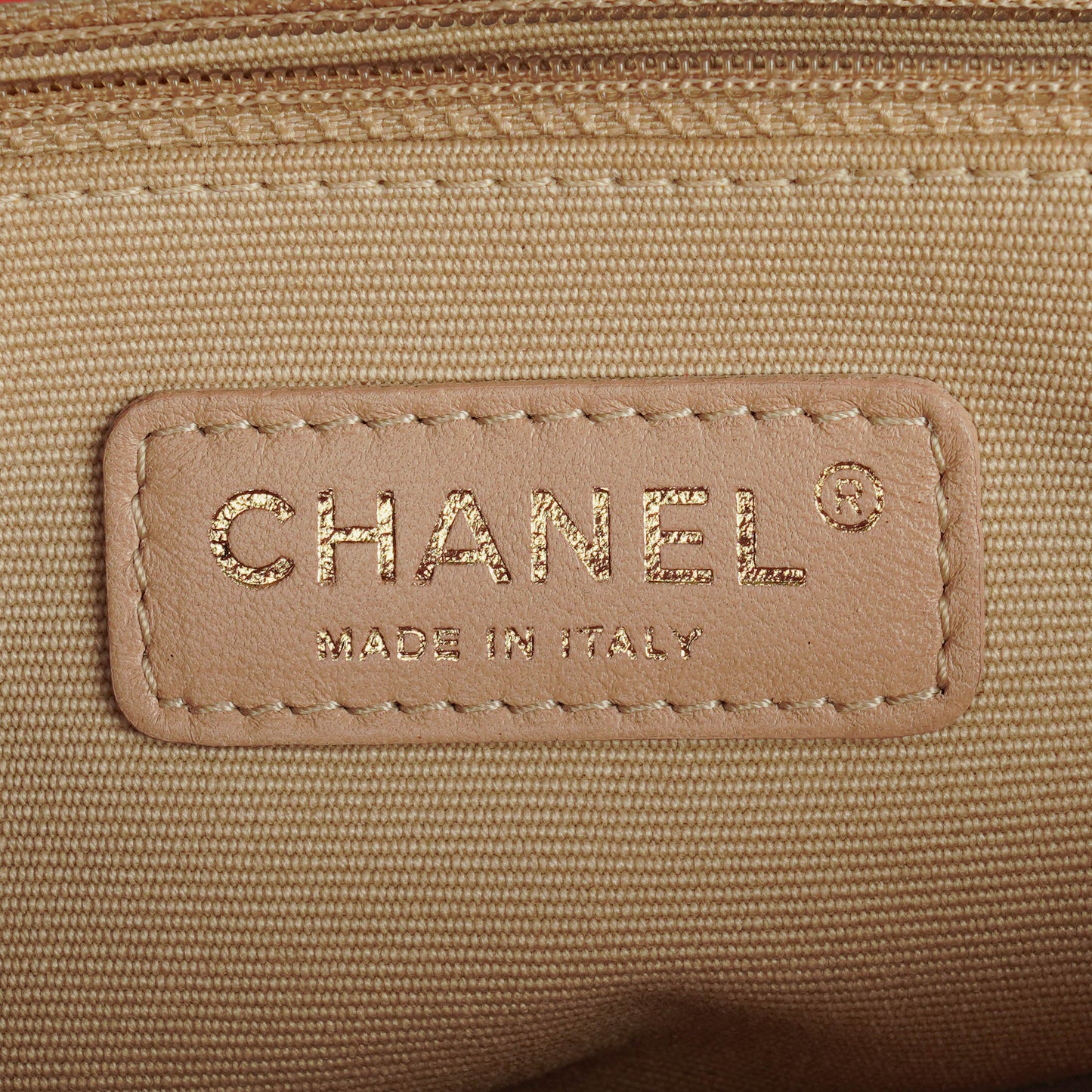 Chanel Reissue Tote Bag aus glänzendem Crackled-Kalbsleder