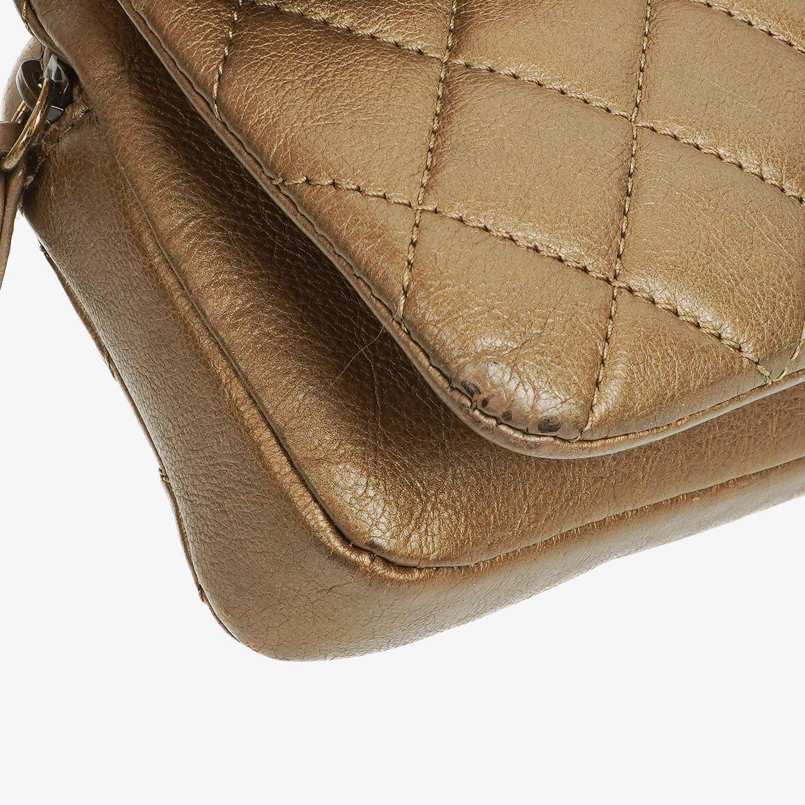 Chanel Medium Crown Single Flap Tasche aus goldenem Kalbsleder