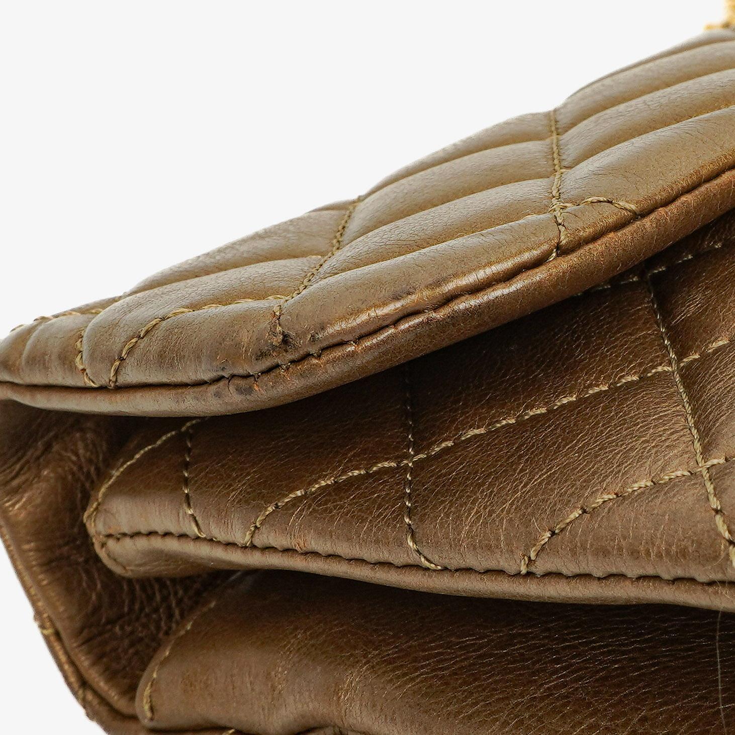 Chanel Medium Crown Single Flap Tasche aus goldenem Kalbsleder