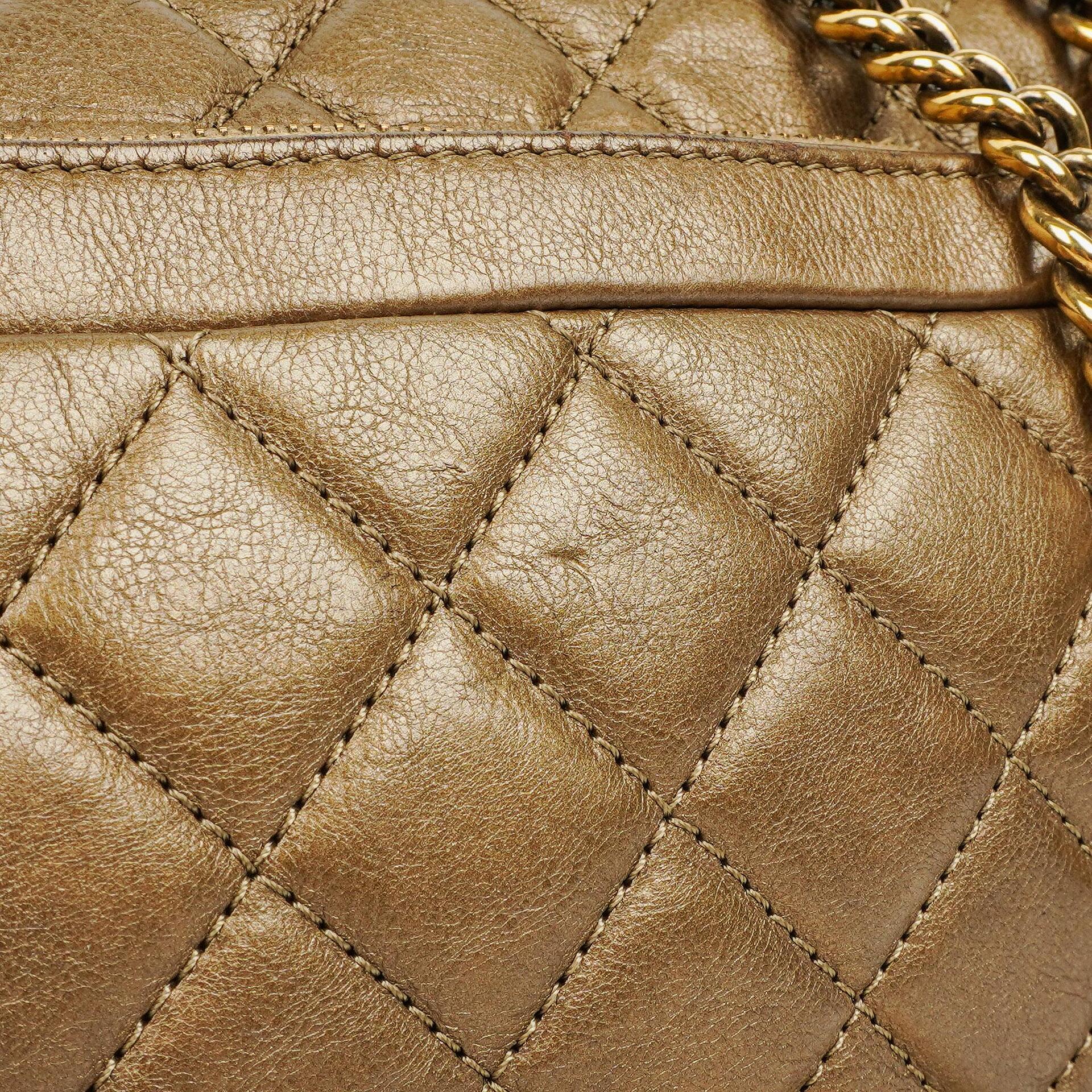 Chanel Medium Crown Single Flap Tasche aus goldenem Kalbsleder