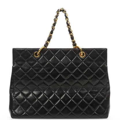 Chanel Große Einkaufstasche Gepolstertes Lammleder Goldfarbene Hardware