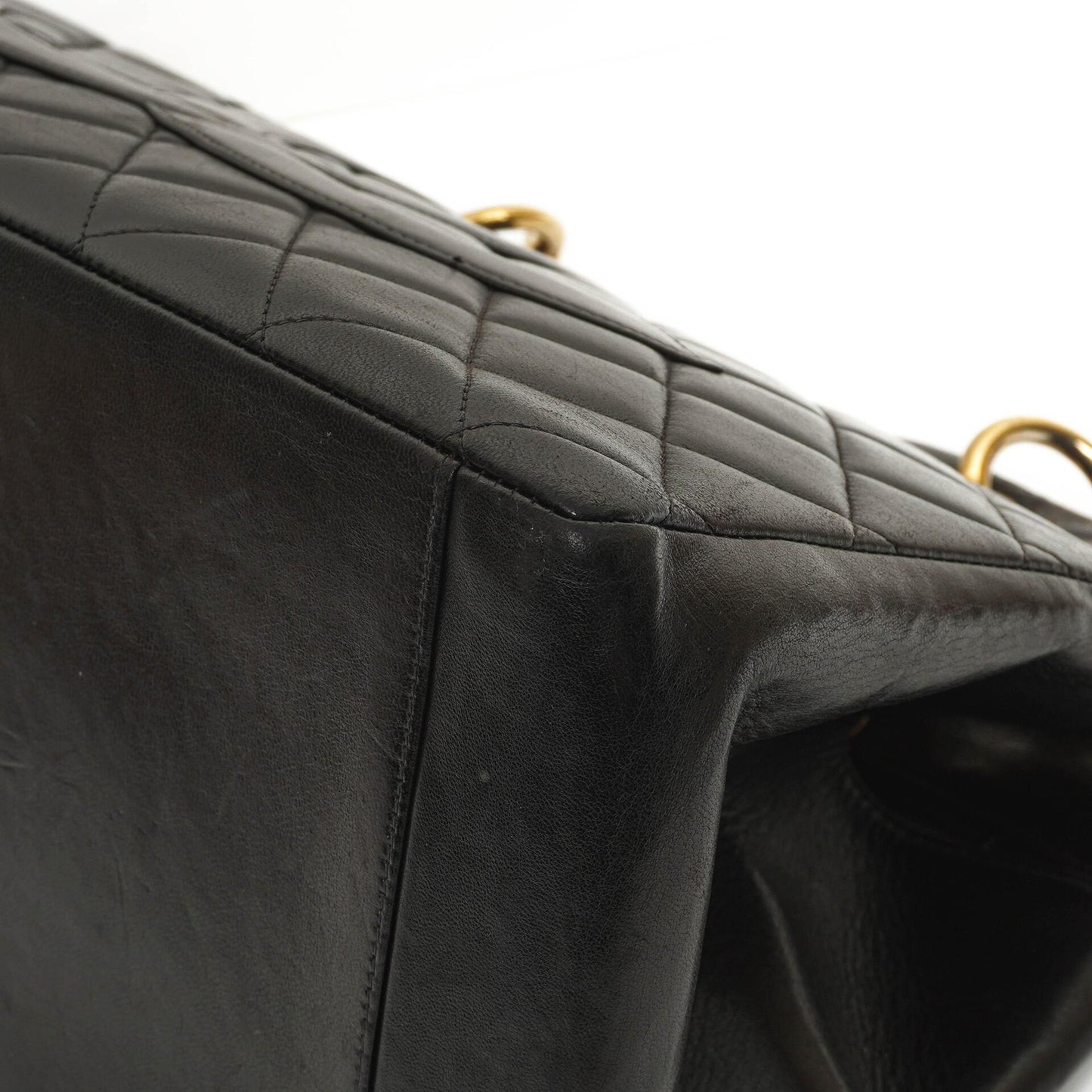 Chanel Große Einkaufstasche Gepolstertes Lammleder Goldfarbene Hardware