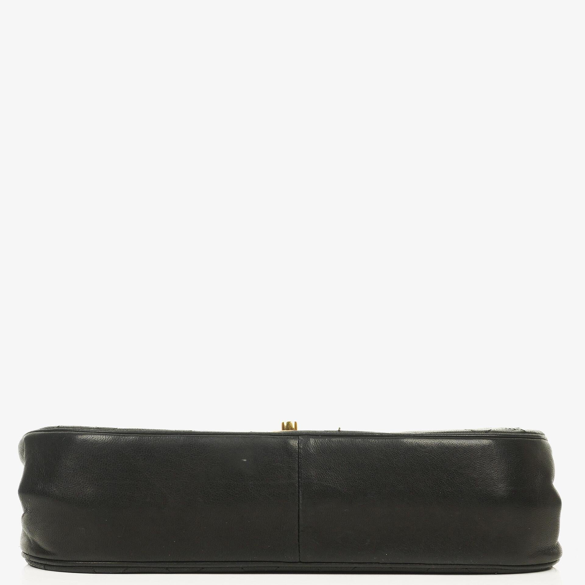 Chanel Half Moon Double Flap Tasche aus schwarzem gestepptem Lammleder mit 24K vergoldeten Beschlägen