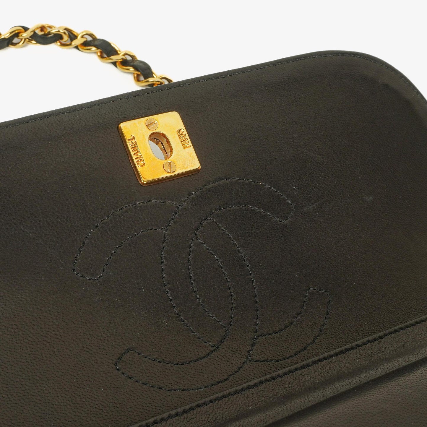 Chanel Half Moon Double Flap Tasche aus schwarzem gestepptem Lammleder mit 24K vergoldeten Beschlägen