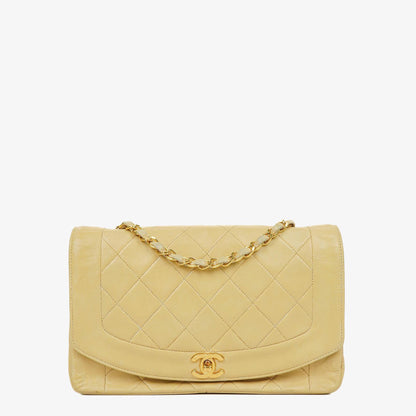 Chanel Half Moon Flap Tasche aus beigem gestepptem Lammleder mit 24K vergoldeten Beschlägen