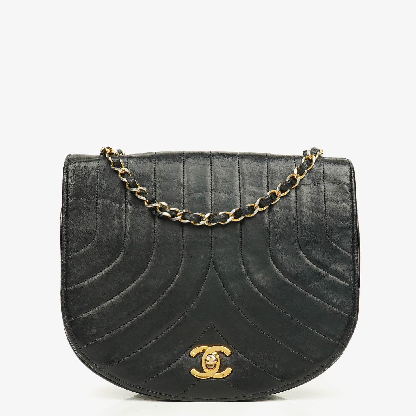 Chanel Halbmond Tasche aus gestepptem Lammleder in Schwarz mit 24K-vergoldeten Beschlägen
