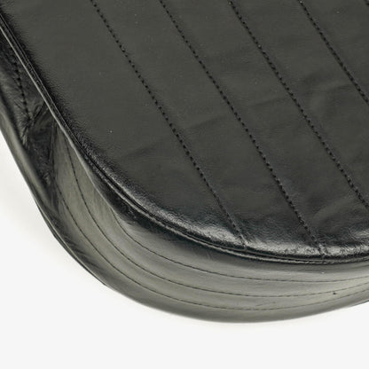 Chanel Halbmond Tasche aus gestepptem Lammleder in Schwarz mit 24K-vergoldeten Beschlägen