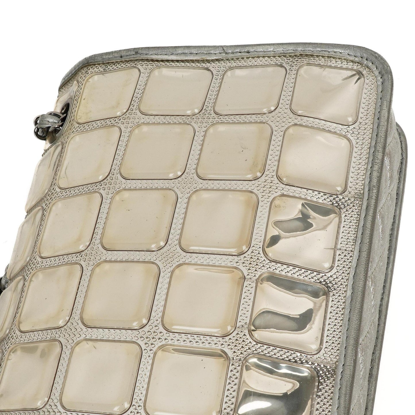 Chanel Ice Cube Flap Bag aus verspiegeltem Vinyl und silbernem Metallic-Leder mit silberfarbener Hardware