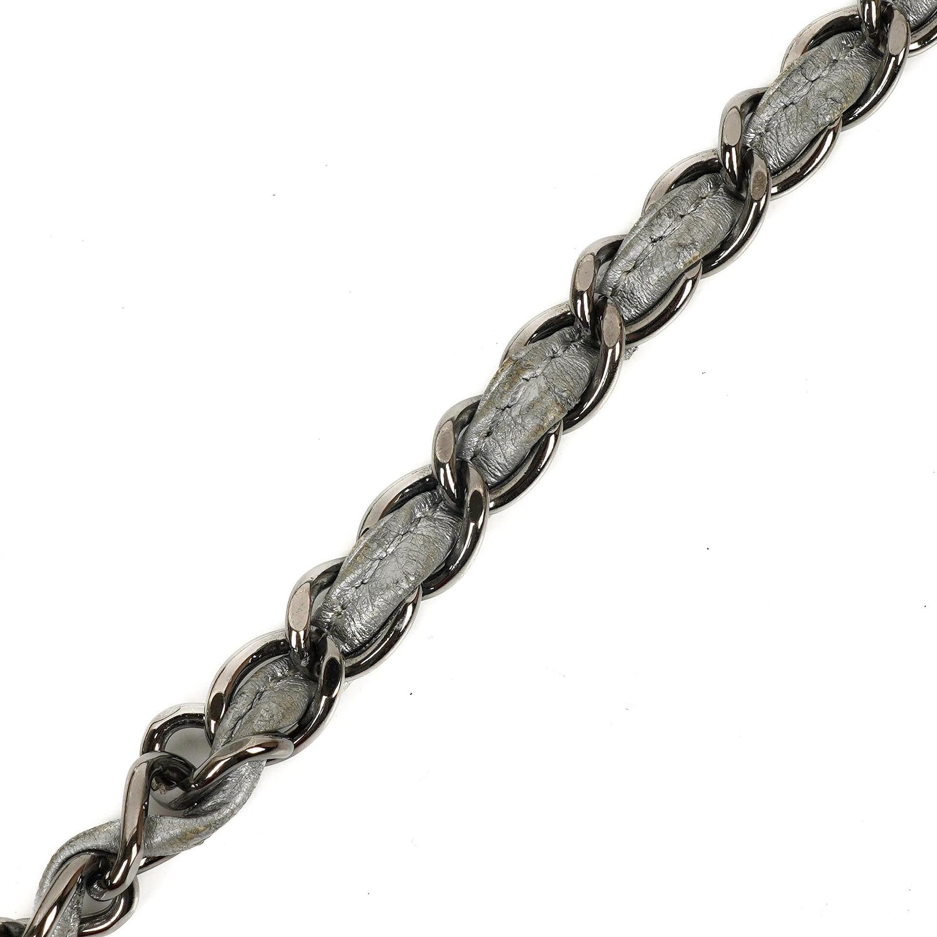 Chanel Ice Cube Flap Bag aus verspiegeltem Vinyl und silbernem Metallic-Leder mit silberfarbener Hardware
