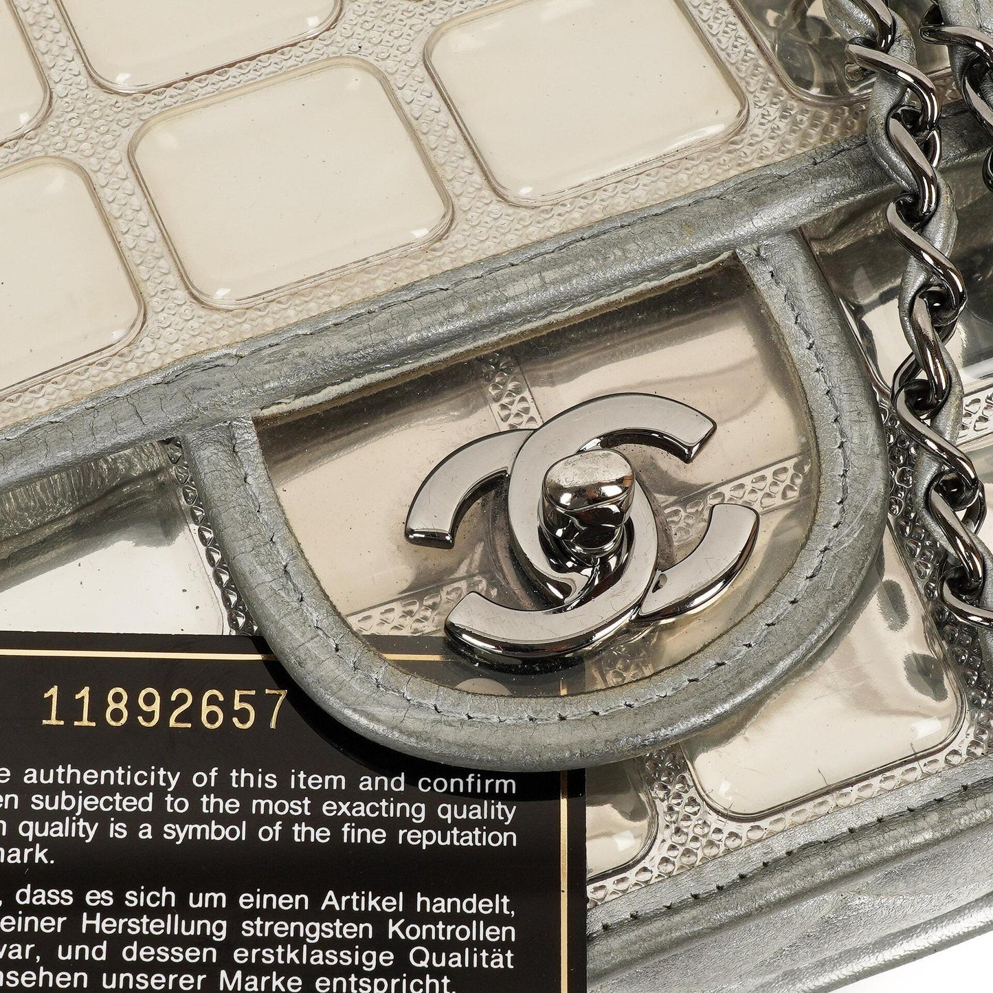 Chanel Ice Cube Flap Bag aus verspiegeltem Vinyl und silbernem Metallic-Leder mit silberfarbener Hardware