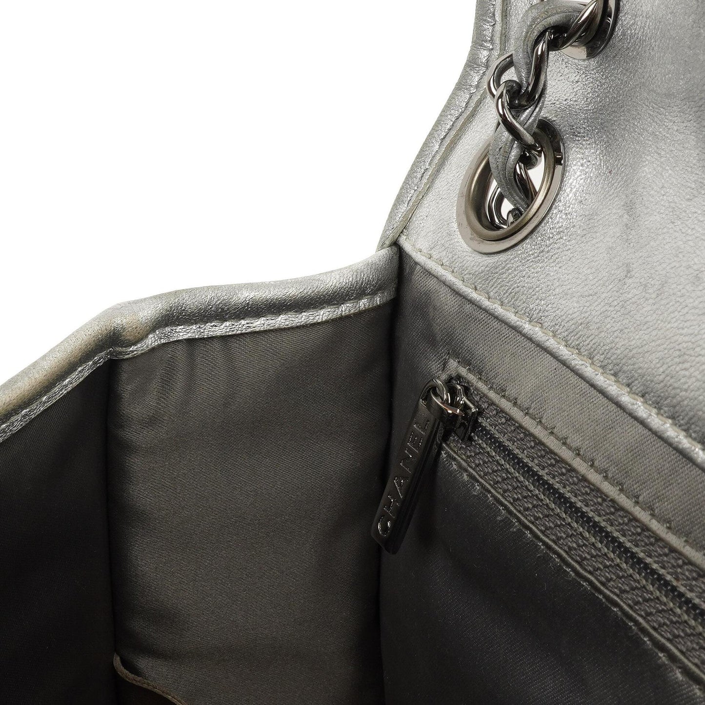 Chanel Ice Cube Flap Bag aus verspiegeltem Vinyl und silbernem Metallic-Leder mit silberfarbener Hardware