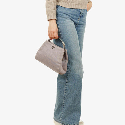 Chanel Top Handle Tasche aus Jersey und Metall