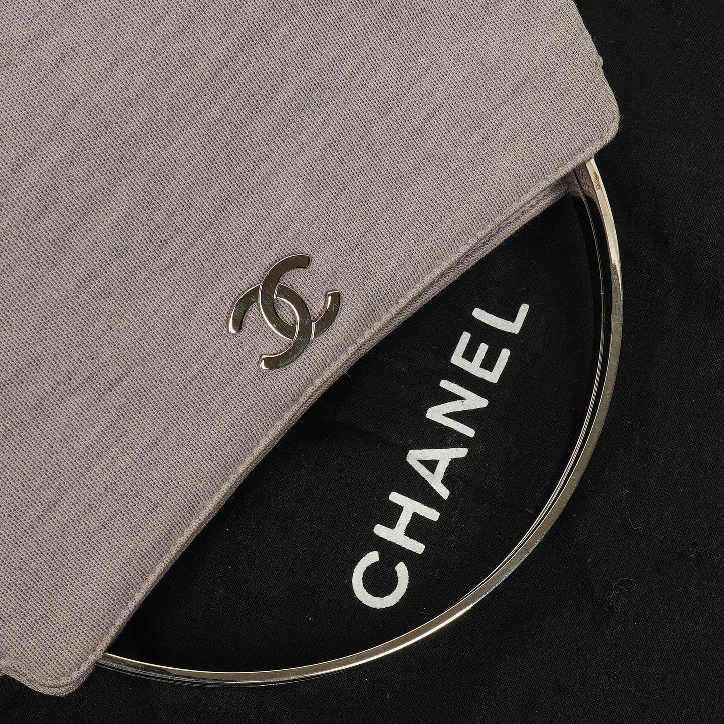 Chanel Top Handle Tasche aus Jersey und Metall