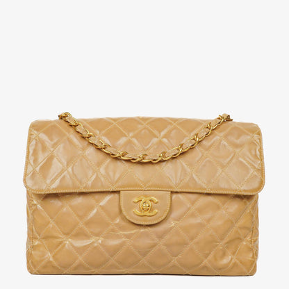 Chanel Jumbo CC Klassische Einzelklappe Tasche Beige Gestepptes Lackleder 24K Vergoldete Beschläge