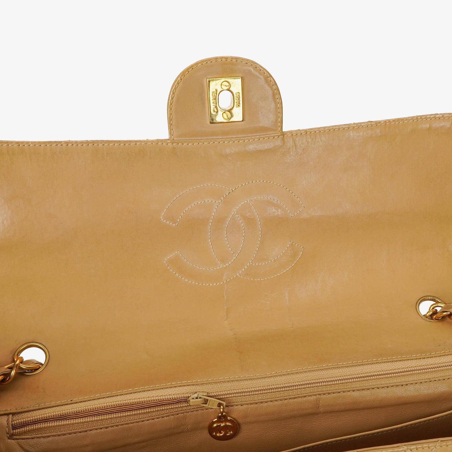 Chanel Jumbo CC Klassische Einzelklappe Tasche Beige Gestepptes Lackleder 24K Vergoldete Beschläge