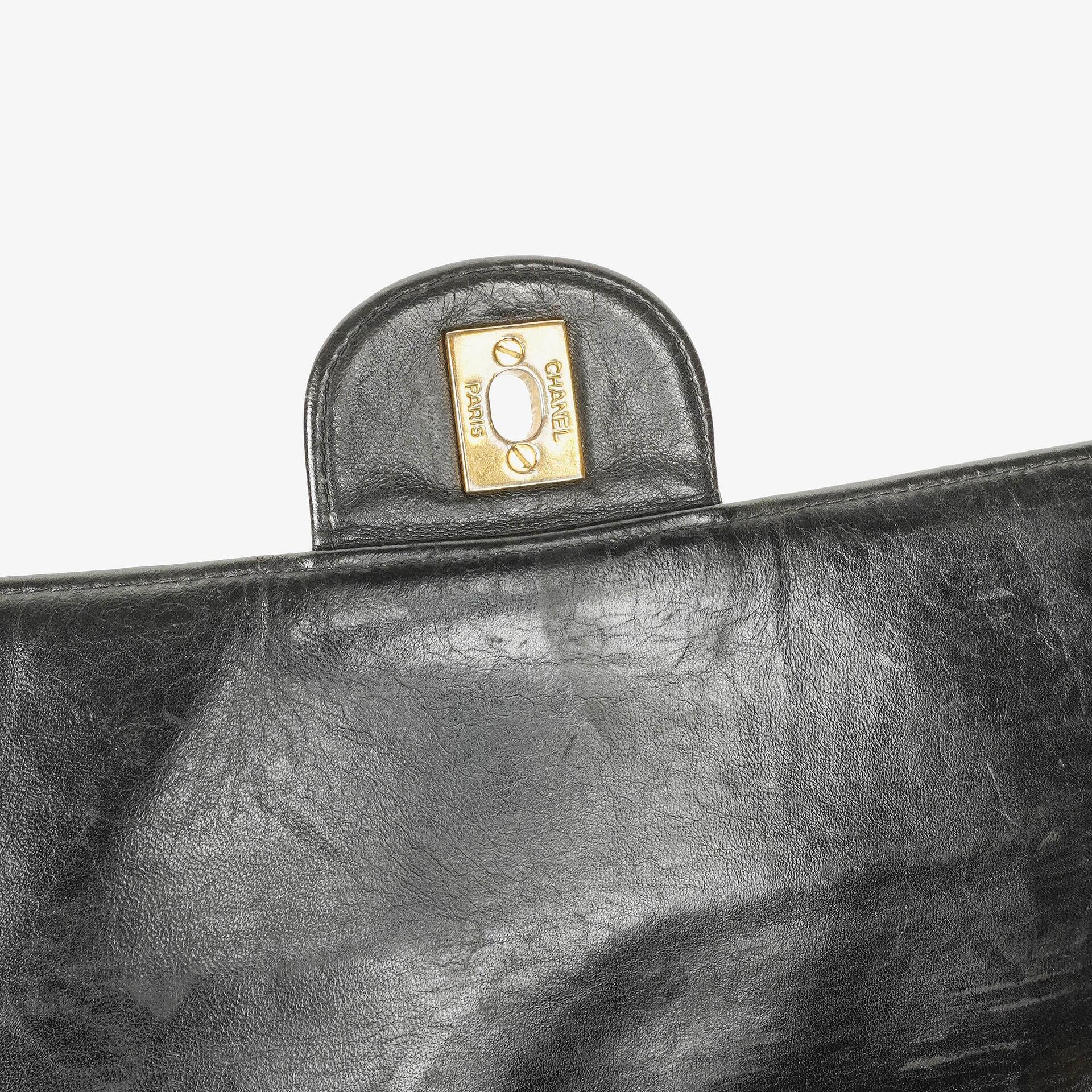 Chanel Jumbo CC Klassische Einzelklappe Tasche Schwarz Gestepptes Lammleder 24K Vergoldete Beschläge