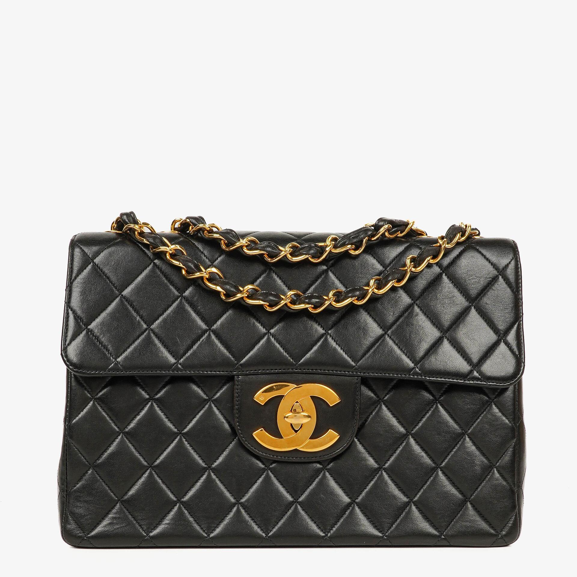 Chanel Jumbo CC Classic Single Flap Maxi Logo Tasche aus schwarzem gestepptem Lammleder mit 24K vergoldeten Beschlägen