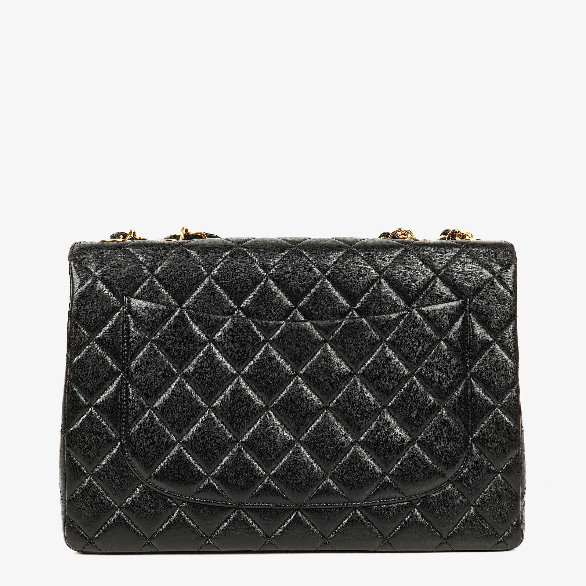 Chanel Jumbo CC Classic Single Flap Maxi Logo Tasche aus schwarzem gestepptem Lammleder mit 24K vergoldeten Beschlägen